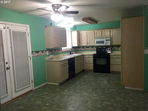 4th image of 7703 NE 127th Ave