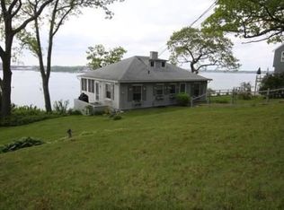 75 Naugus Ave, Marblehead, MA 01945