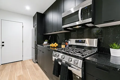 215 Lucas Ave #3 Photo 1