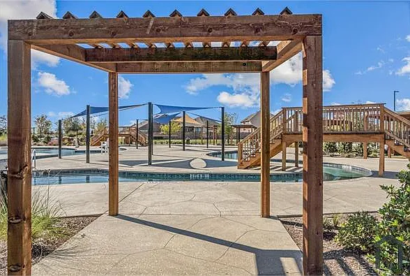 3605 Flicker Ln — Photo 2