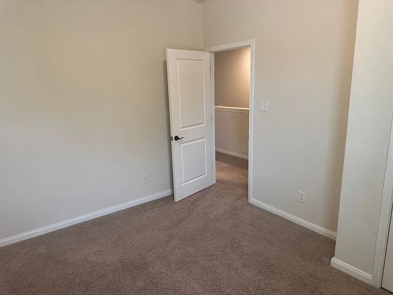 10318 Lynwood Br #102 — Photo 16