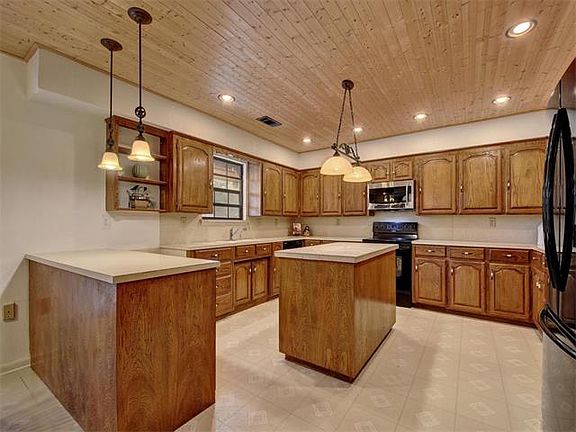 2nd image of 69 Country Oaks Dr