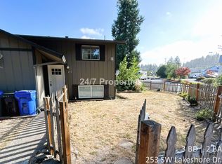 253 SW Lake Shore Dr, Estacada, OR 97023