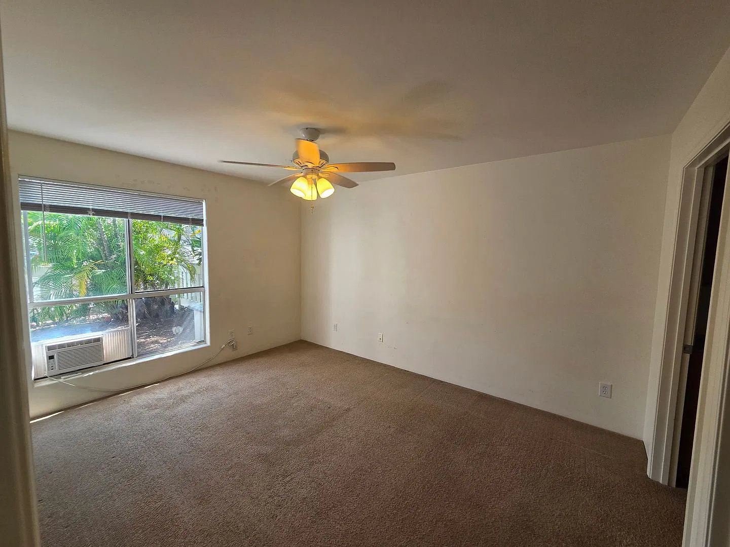 2 Bedroom 2 bath unfurnished bottom floor condo — Photo 2
