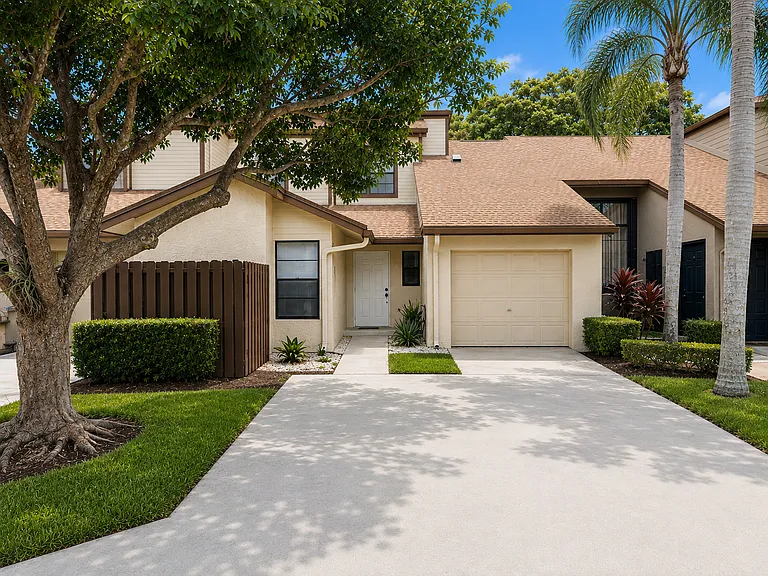 22466 Thousand Pines Ln — Photo 1