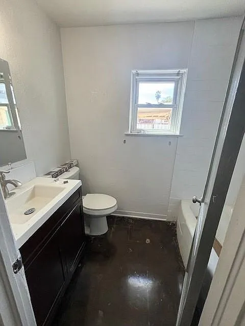 3 bed, 1285 sqft, $2,450 — Photo 4