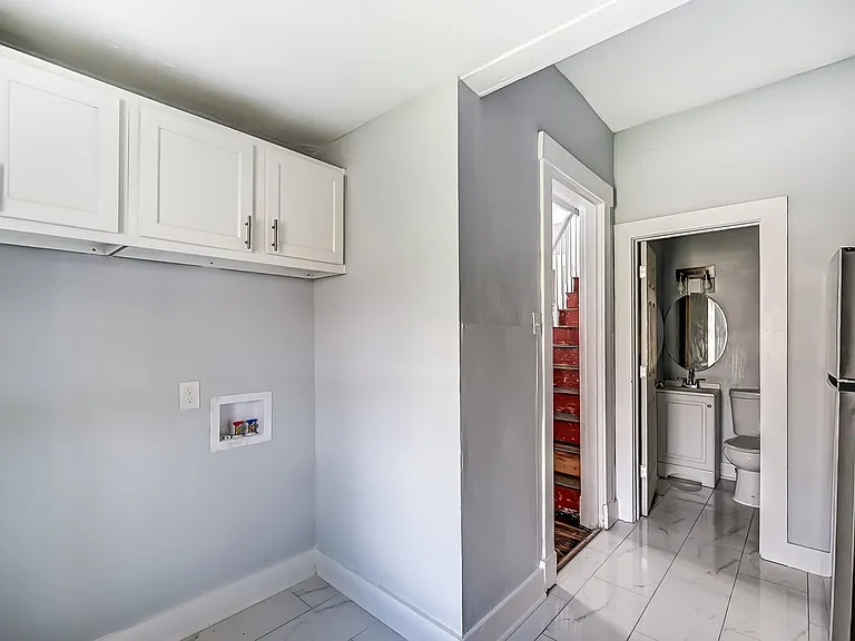 1257 Leonhard St — Photo 14