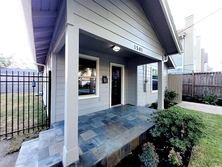 1501 Asbury St — Photo 18