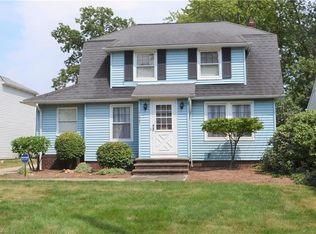 1247 Roland Rd, Lyndhurst, OH 44124