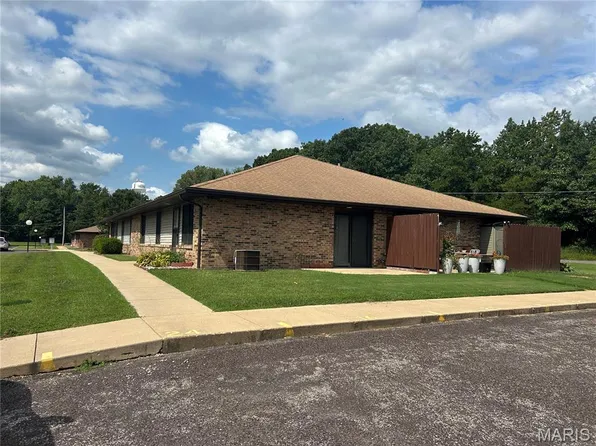 6 Fig St APT 16, Sullivan, MO 63080