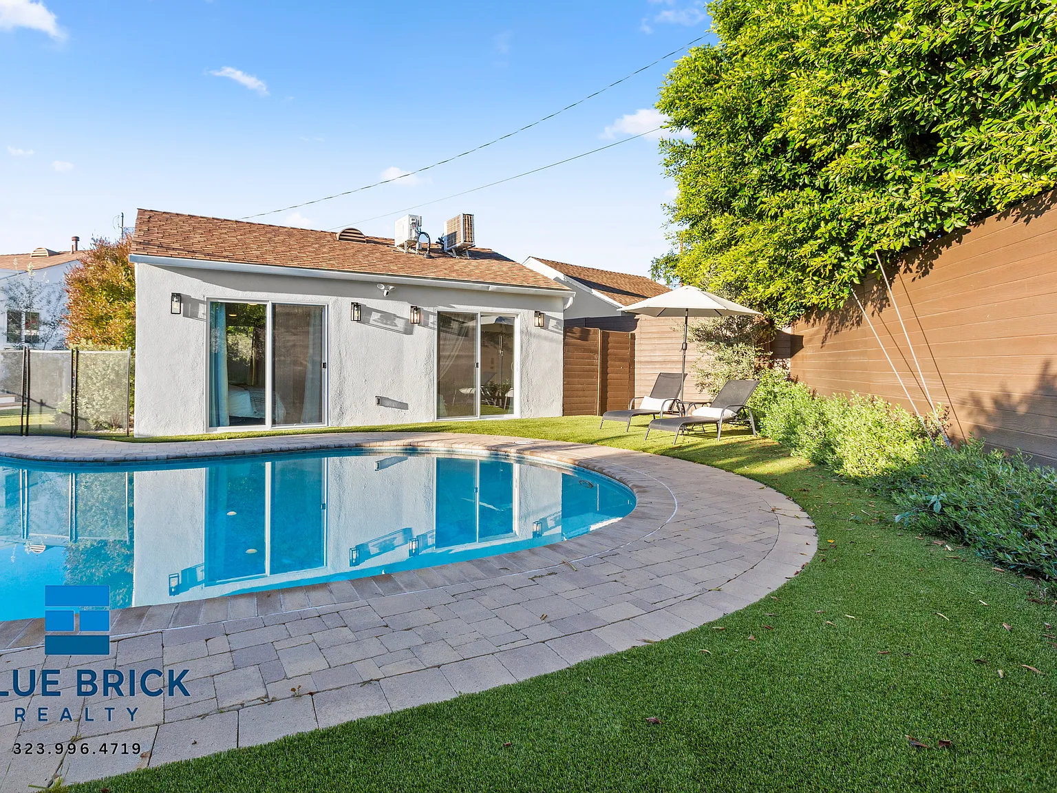 Fully Furnished 1BR Apartment with Utilities Included & Optional Pool Access in the Valley — Photo 3