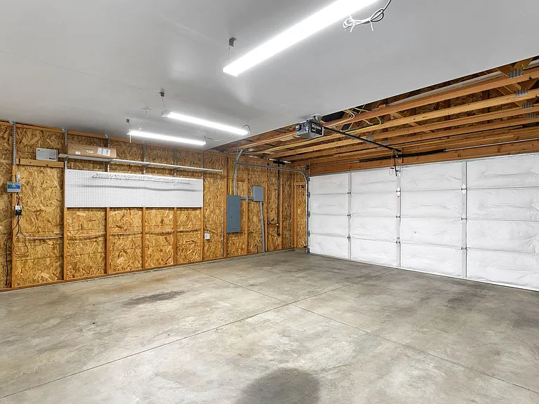 2121 N Country Vista Blvd — Photo 19