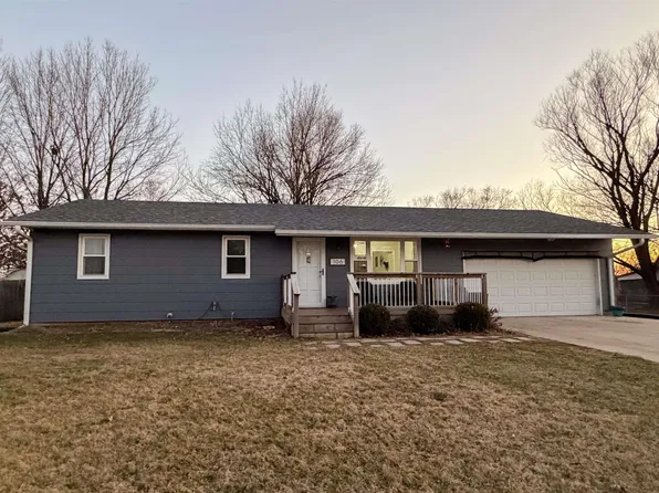 106 Pine St, Americus, KS 66835