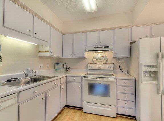 4th image of 807 Mallery St #E