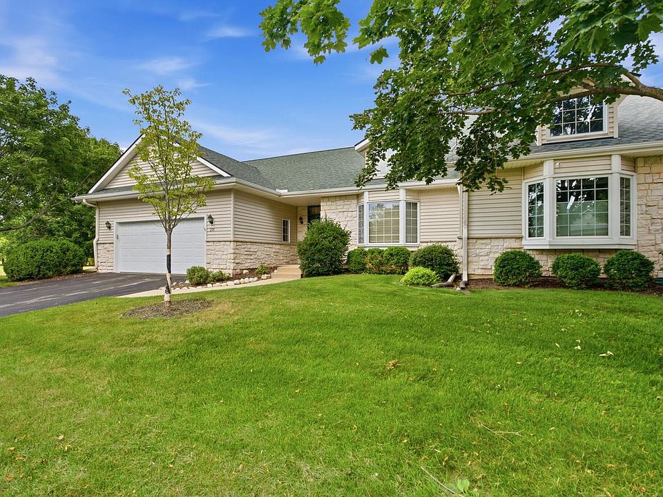 1st image of 291 Cardinal LANE
