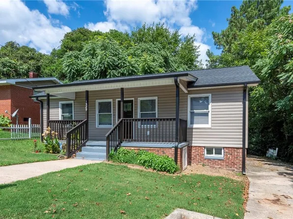 1529 Fitch St, Winston Salem, NC 27107