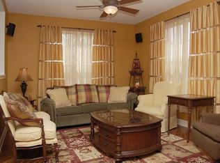 2069 W High Ridge Dr, Round Lake, IL 60073