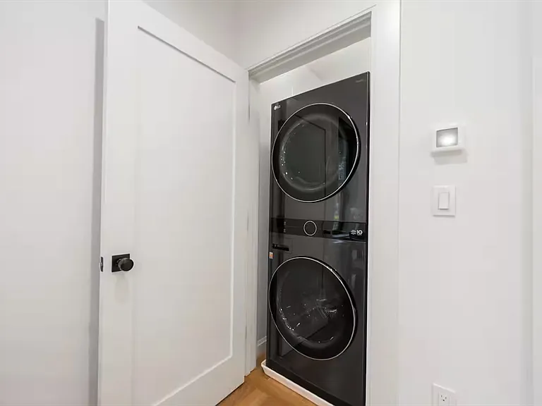 1618 Beacon St #3 — Photo 9