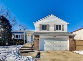 1220 Pinetree Ln, Bartlett, IL