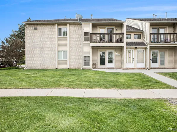 15054 Riverside Dr, Sterling Heights, MI 48313