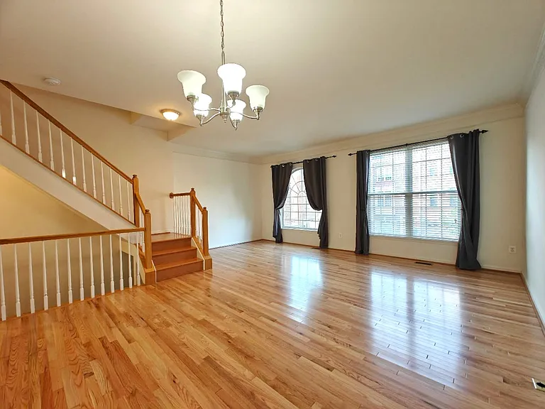 13030 Park Crescent Cir — Photo 1
