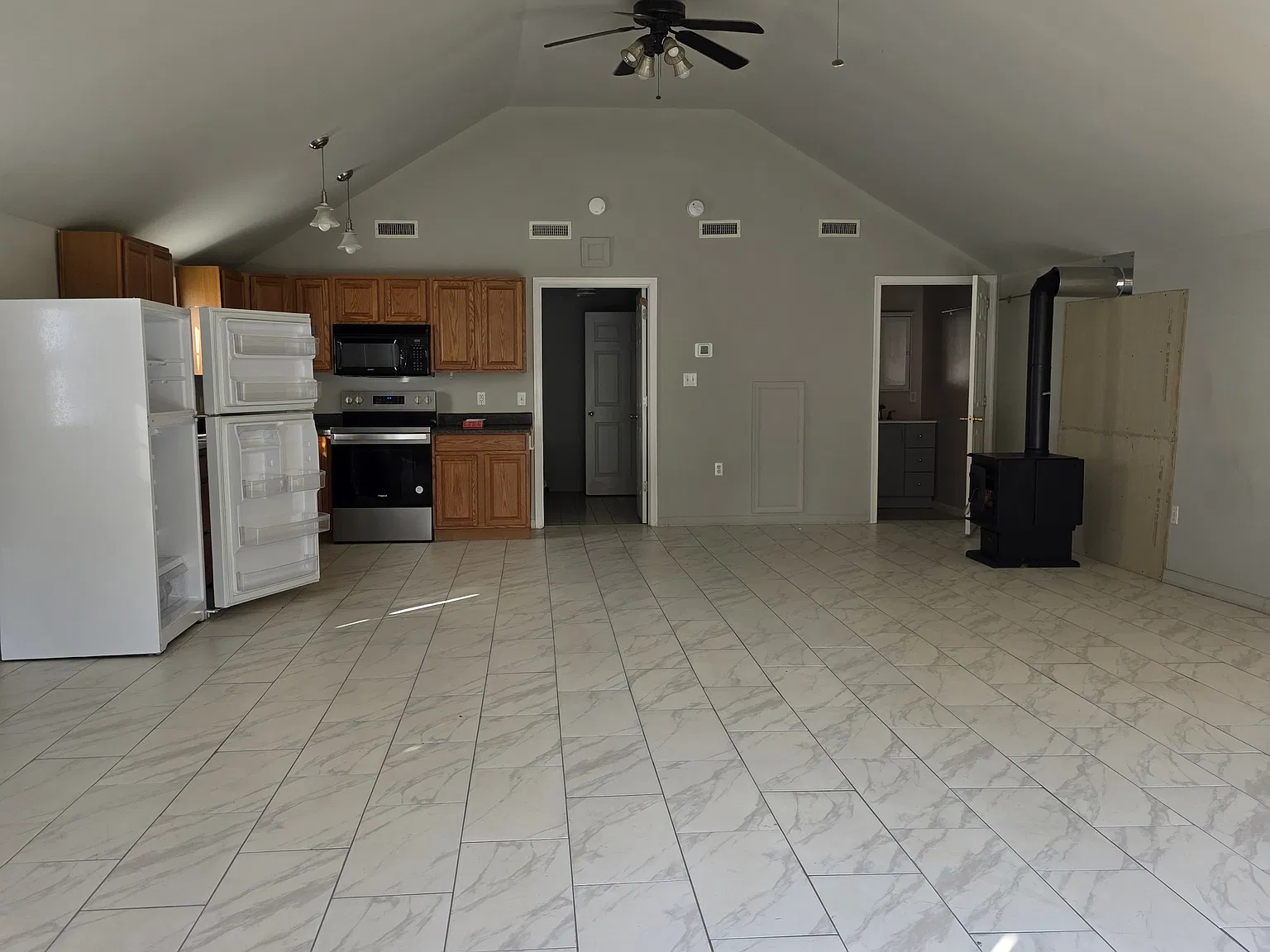 1 bed, 968 sqft, $850 — Photo 2