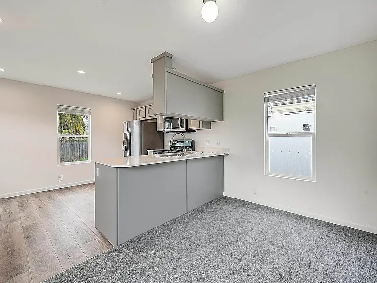 9510 Harbor Dr #14 — Photo 5