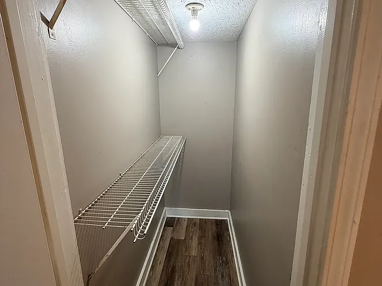 1309 E Market St — Photo 17