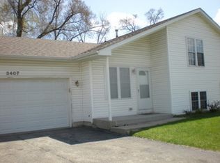 3407 N Lewis Ave, Waukegan, IL 60087