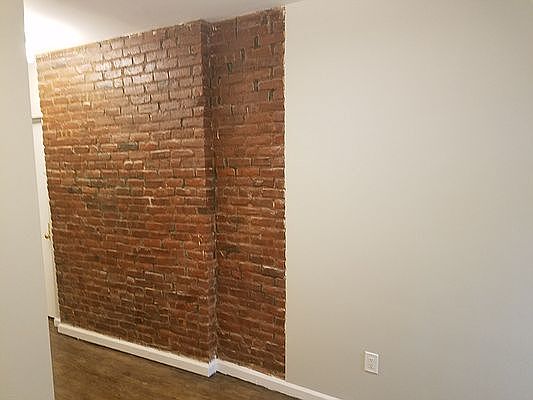 3rd image of 928 Myrtle Ave APT 18