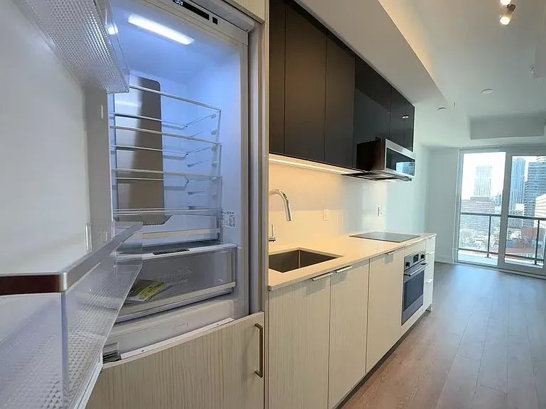 308 Jarvis St #1505 — Photo 7