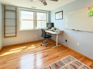218 Thorndike St APT 309, Cambridge, MA 02141