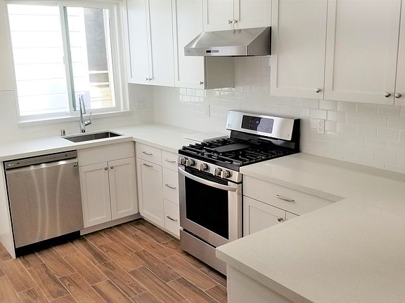 2nd image of 1654 Greenwich St
