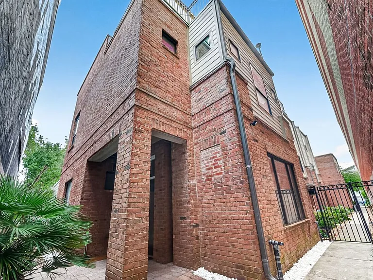 Rusk St — Photo 2