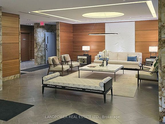 4th image of 21 Clairtrell Rd #314