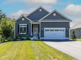 6 Pilgrim Rd, Londonderry, NH 03087