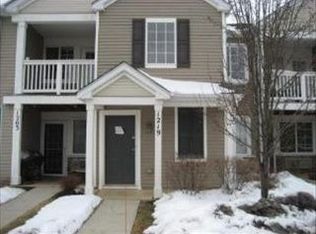 1219 Silverstone Dr, Carpentersville, IL 60110