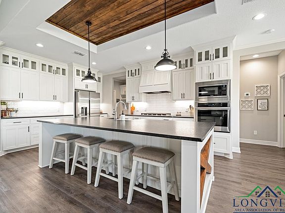 3rd image of 209 Lafoy Ln