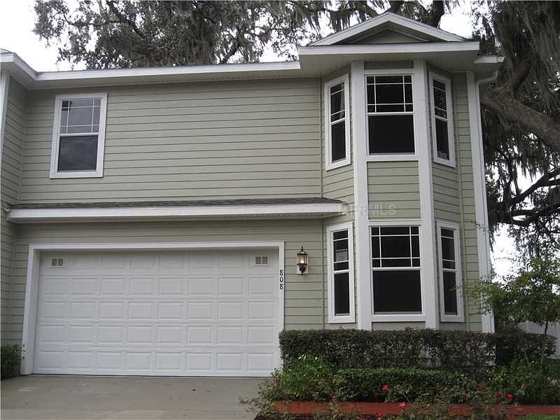 1st image of 808 Lumsden Reserve Dr
