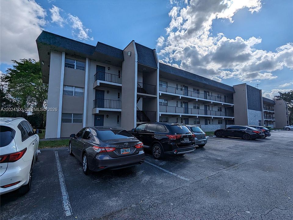 1st image of 8020 Fairview Dr APT 301