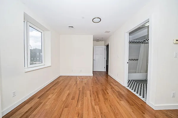 Rented by Level Group | media 16