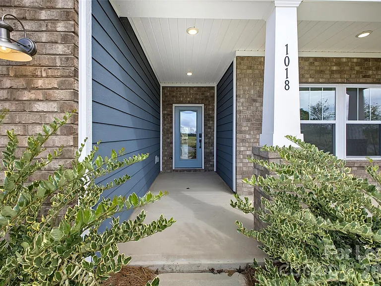 1018 Stone Marker Dr — Photo 3