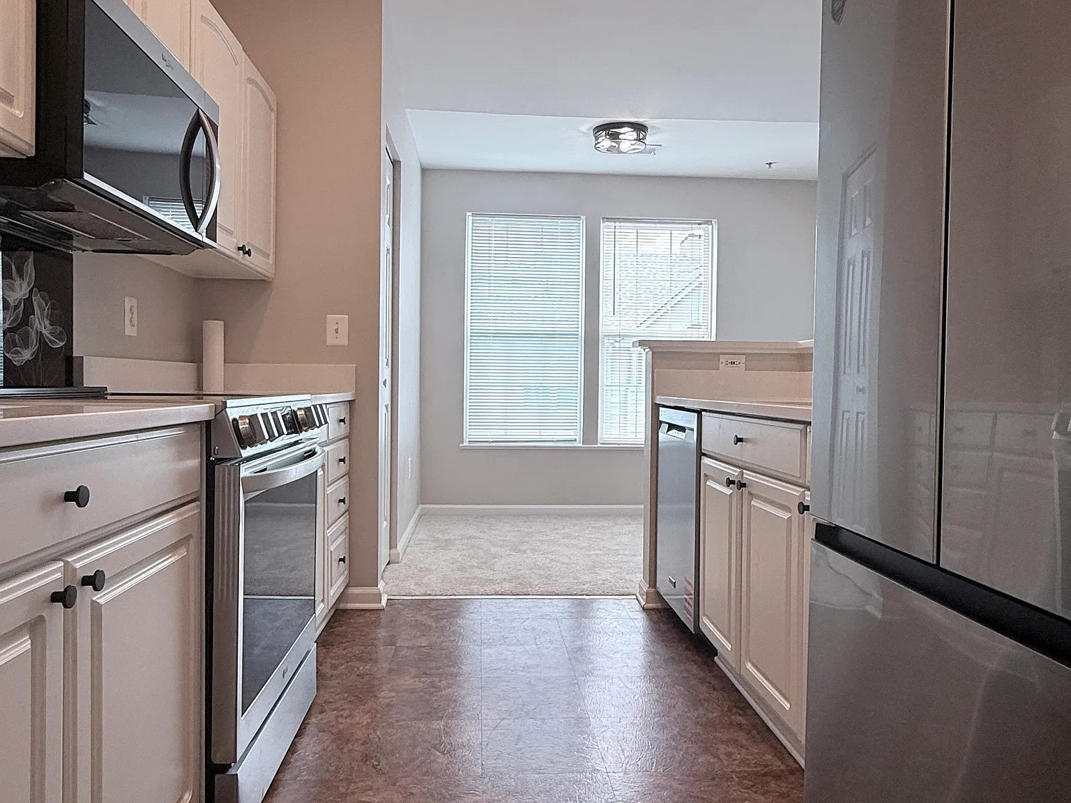 7525 Snowpea Ct — Photo 4