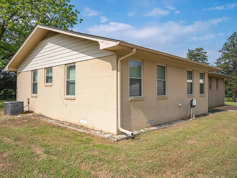 14773 FM 1255 — Photo 20
