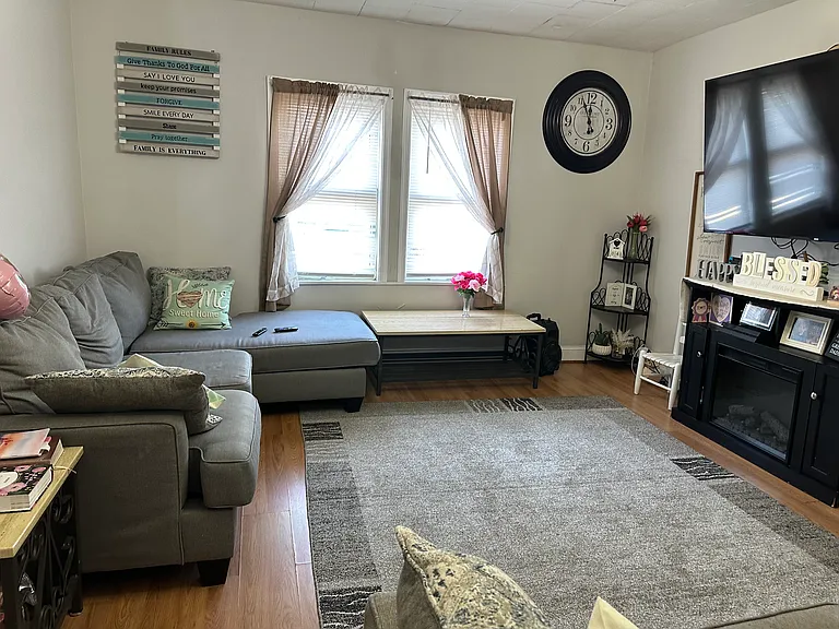 918 W Camplain Rd #1 — Photo 32