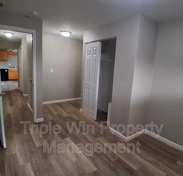 468 June Dr — Photo 16