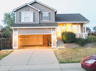21825 E Berry Pl, Centennial, CO 80015