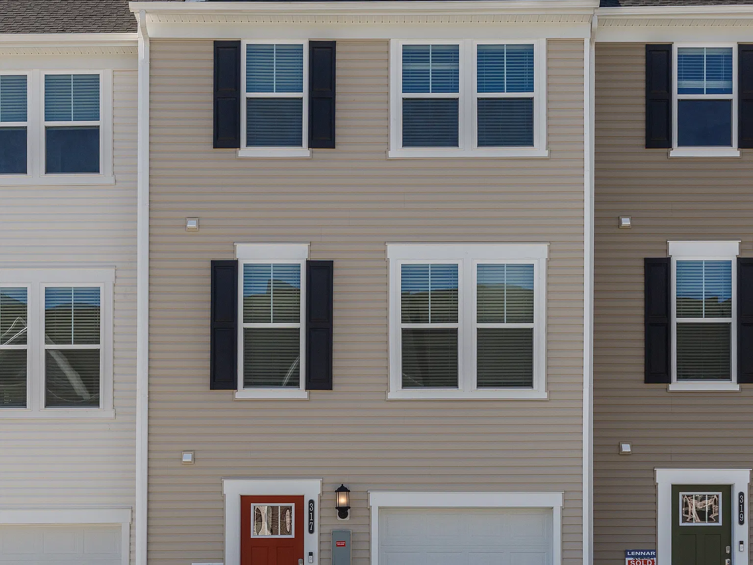3 bed, 1806 sqft, $2,795 — Photo 2