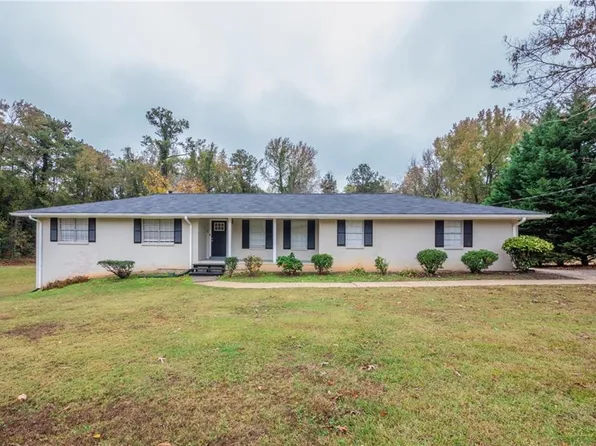 3945 Shandra Way, College Park, GA 30349