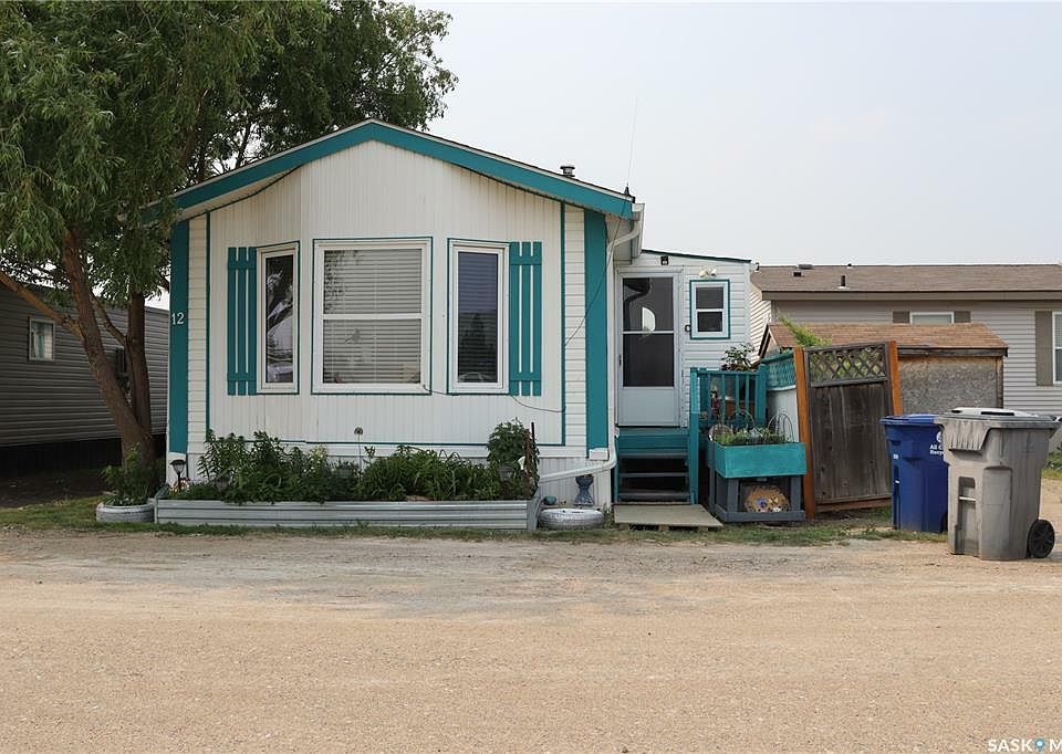 1st image of 401 Railway Ave E #12